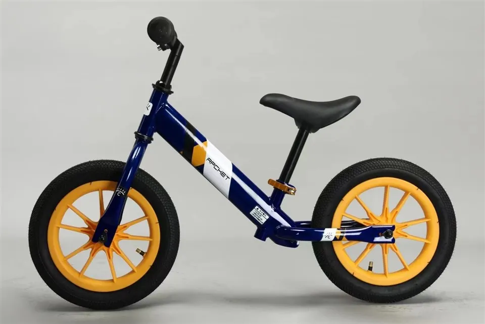 Kiegyensúlyozott csecsemő kerékpár